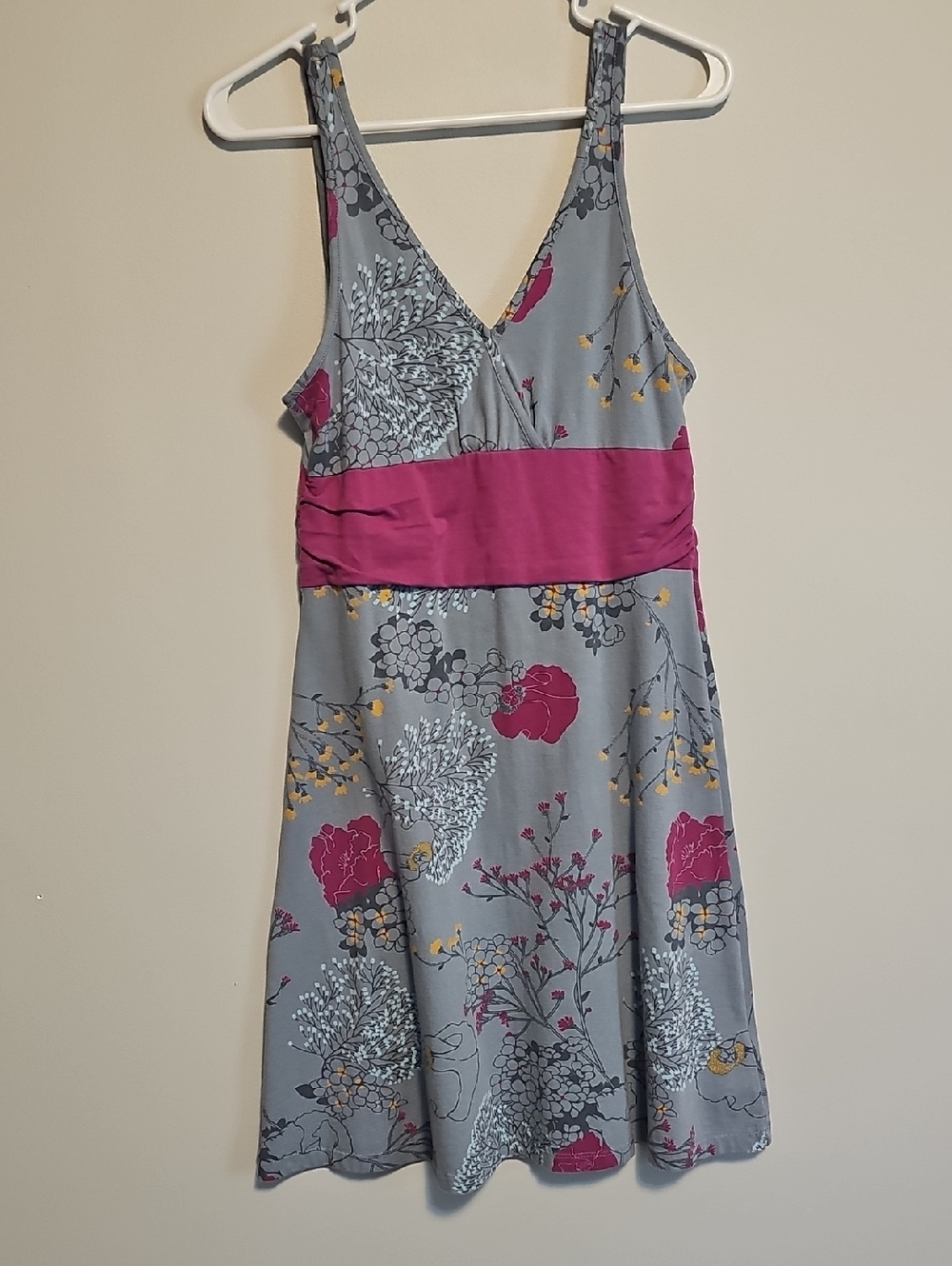 Patagonia Gray Floral Midi Dress with Magenta Waistband